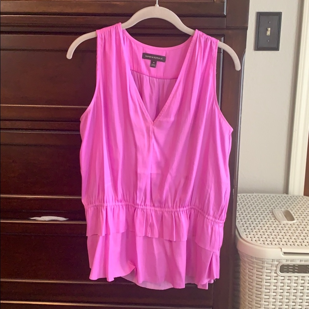 Banana Republic Ruffle Sleeveless V-neck Blouse